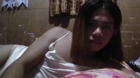Snapshot of urhottest_zoe chatting on 06.20.26 zoe online show from 06.20.26