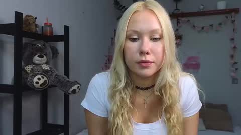 Snapshot of urkinkyy chatting on 10.26.25 Megan online show from 10.26.25