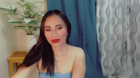 Snapshot of urlovely_che chatting on 07.15.26 urlovely_che online show from 07.15.26