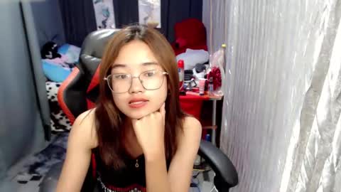 urlovelychinita online show from 01.12.25