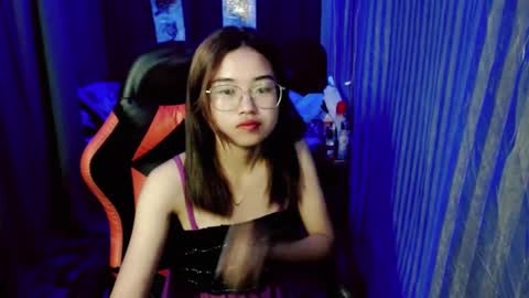 urlovelychinita online show from 01.17.25