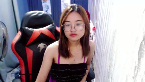 urlovelychinita online show from 01.17.25