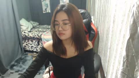 urlovelychinita online show from 01.25.25