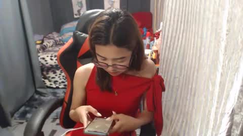urlovelychinita online show from 01.30.25