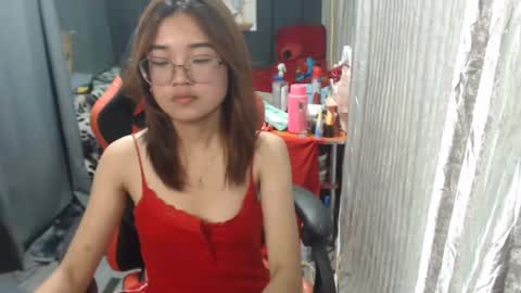 urlovelychinita online show from 01.30.25