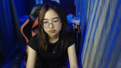 urlovelychinita online show from 02.01.25