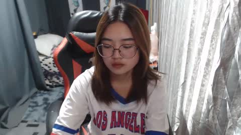 urlovelychinita online show from 03.01.25