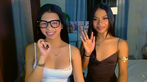 Snapshot of urmistress_sanya chatting on 04.19.26 ur fave sanya online show from 04.19.26