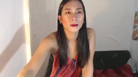 Navea online show from 02.21.25