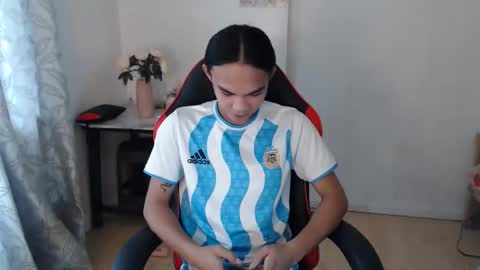 Snapshot of urnaughtysexy_alina chatting on 09.24.25 Your sexy alina online show from 09.24.25