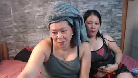 urpinay_singlemother online show from 07.24.26