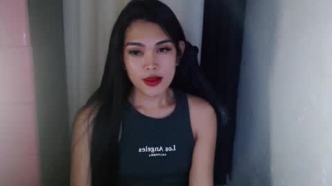 Snapshot of urpinayjenfuckerxxx chatting on 01.15.25 Jenny online show from 01.15.25