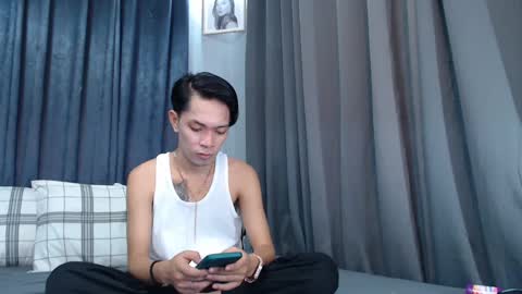 Snapshot of urpinoyasianx chatting on 02.15.25 Mel online show from 02.15.25