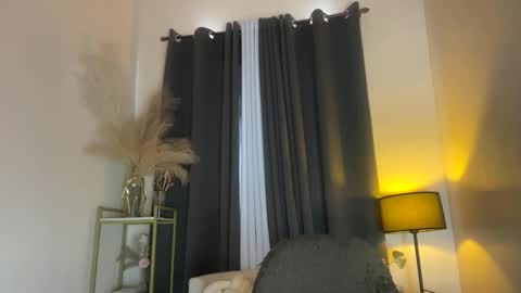 urpretty_girl online show from 02.06.26