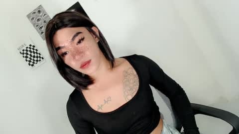 Snapshot of urseductive_mistress chatting on 07.21.26 urseductive_mistress online show from 07.21.26