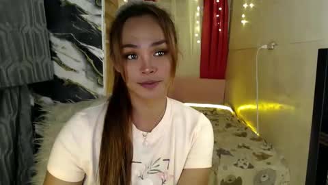 Snapshot of ursexy_debra chatting on 12.18.24 TYRA online show from 12.18.24