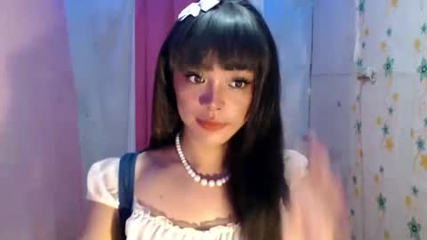 TYRA online show from 04.04.26