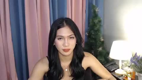 JUST CALL ME GWENNY online show from 10.08.25