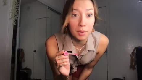 Lily online show from 11.21.25