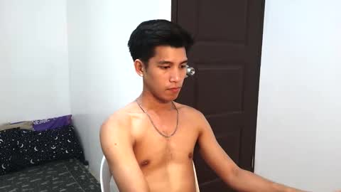 ursweetie_boy online show from 03.25.26