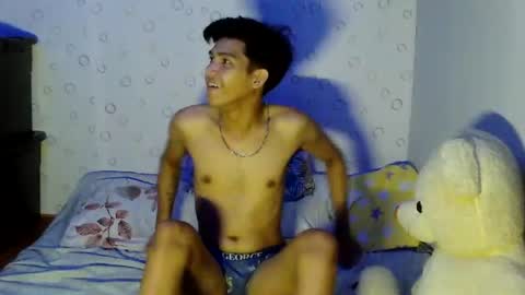 ursweetie_boy online show from 07.06.26