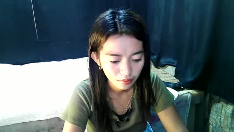 Snapshot of urtinypinay chatting on 01.08.25 urtinypinay online show from 01.08.25