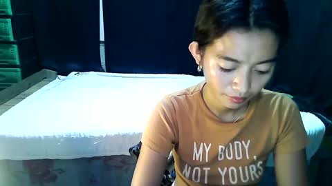 Snapshot of urtinypinay chatting on 01.09.25 urtinypinay online show from 01.09.25