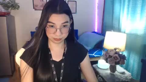 Snapshot of urwetasianprincessxx chatting on 12.19.24 Ashley Kate Mateo Gray online show from 12.19.24
