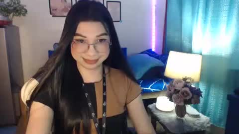 Snapshot of urwetasianprincessxx chatting on 12.20.24 Ashley Kate Mateo Gray online show from 12.20.24