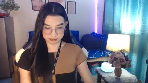 Snapshot of urwetasianprincessxx chatting on 12.28.24 Ashley Kate Mateo Gray online show from 12.28.24