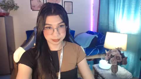 Snapshot of urwetasianprincessxx chatting on 01.06.25 Ashley Kate Mateo Gray online show from 01.06.25