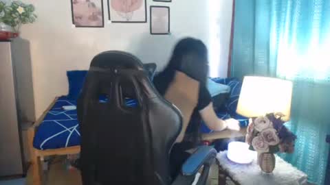Snapshot of urwetasianprincessxx chatting on 01.21.25 Ashley Kate Mateo Gray online show from 01.21.25