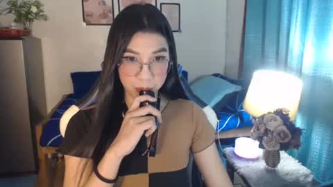 Snapshot of urwetasianprincessxx chatting on 01.26.25 Ashley Kate Mateo Gray online show from 01.26.25