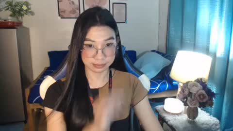 Snapshot of urwetasianprincessxx chatting on 01.27.25 Ashley Kate Mateo Gray online show from 01.27.25