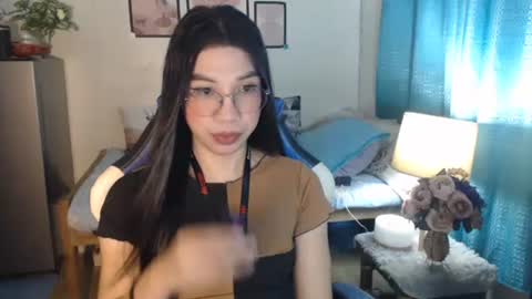 Snapshot of urwetasianprincessxx chatting on 02.05.25 Ashley Kate Mateo Gray online show from 02.05.25