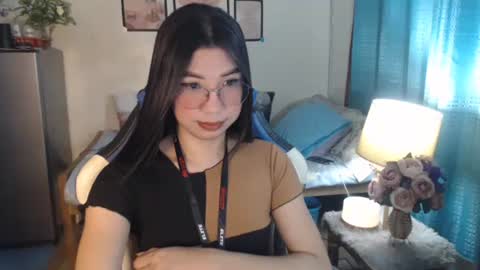 Snapshot of urwetasianprincessxx chatting on 02.13.25 Ashley Kate Mateo Gray online show from 02.13.25