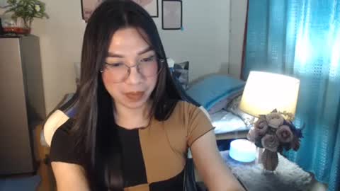 Snapshot of urwetasianprincessxx chatting on 02.21.25 Ashley Kate Mateo Gray online show from 02.21.25