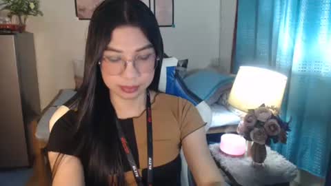 Snapshot of urwetasianprincessxx chatting on 02.24.25 Ashley Kate Mateo Gray online show from 02.24.25