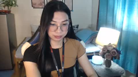 Snapshot of urwetasianprincessxx chatting on 02.24.25 Ashley Kate Mateo Gray online show from 02.24.25