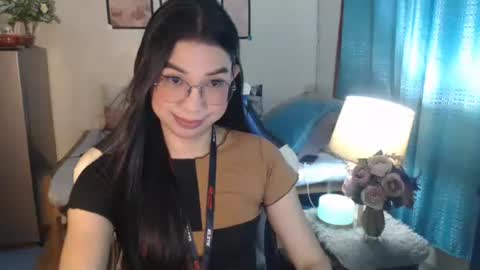Snapshot of urwetasianprincessxx chatting on 02.25.25 Ashley Kate Mateo Gray online show from 02.25.25