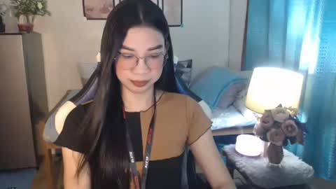 Snapshot of urwetasianprincessxx chatting on 02.28.25 Ashley Kate Mateo Gray online show from 02.28.25