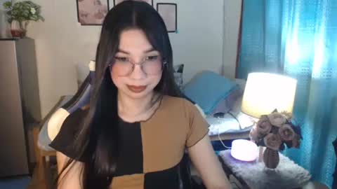 Snapshot of urwetasianprincessxx chatting on 03.08.25 Ashley Kate Mateo Gray online show from 03.08.25
