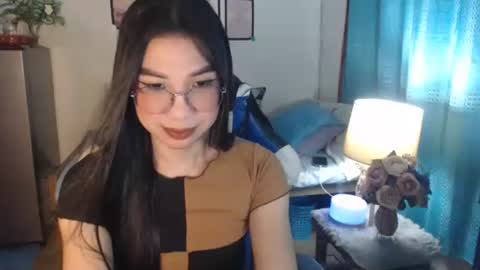 Snapshot of urwetasianprincessxx chatting on 03.10.25 Ashley Kate Mateo Gray online show from 03.10.25
