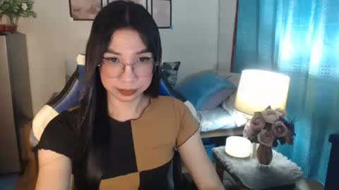 Snapshot of urwetasianprincessxx chatting on 03.10.25 Ashley Kate Mateo Gray online show from 03.10.25