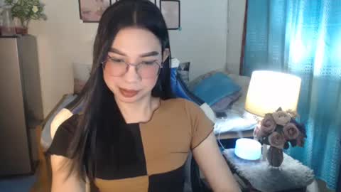 Snapshot of urwetasianprincessxx chatting on 03.12.25 Ashley Kate Mateo Gray online show from 03.12.25