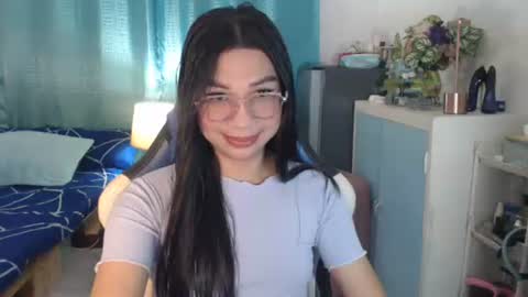 Snapshot of urwetasianprincessxx chatting on 09.10.25 Ashley Kate Mateo Gray online show from 09.10.25