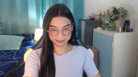 Snapshot of urwetasianprincessxx chatting on 09.17.25 Ashley Kate Mateo Gray online show from 09.17.25