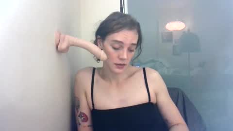 Snapshot of usedbooty chatting on 02.08.25 Bianca Winter online show from 02.08.25