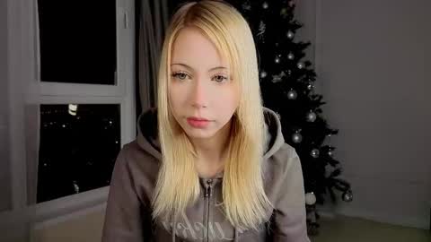 Chloe online show from 02.12.26