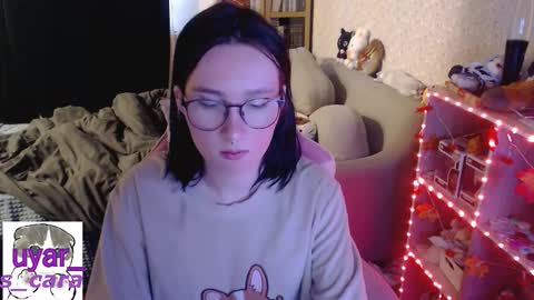 Snapshot of uyar_ chatting on 10.24.25 Cara online show from 10.24.25